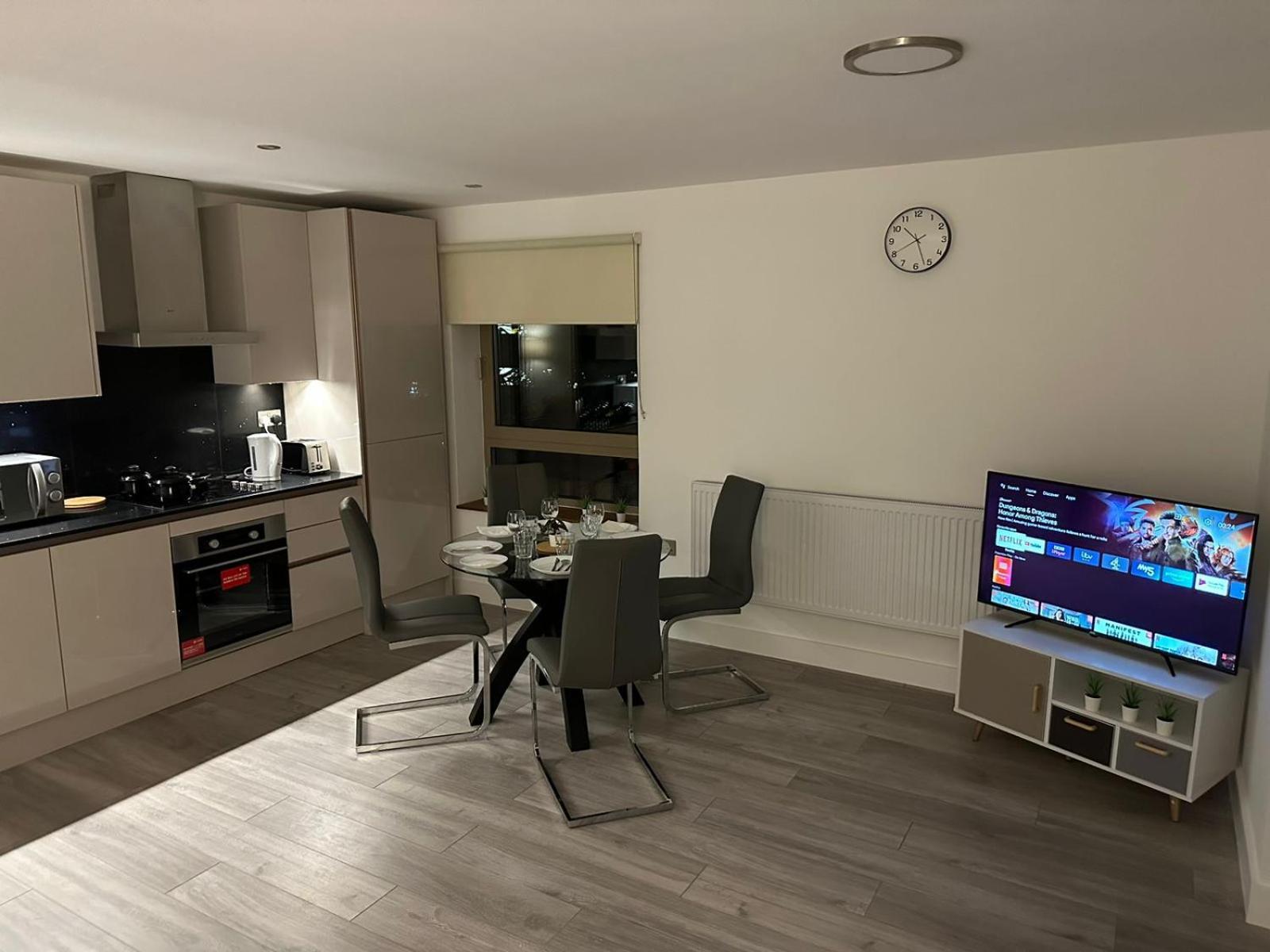 Kensington House By Solitaire Suites Slough Extérieur photo